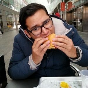 Meet your Posher, Luis eduardo